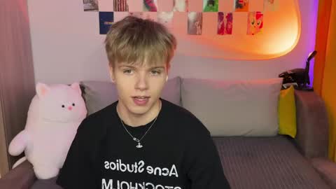 Arthur online show from April 28, 8:58 pm