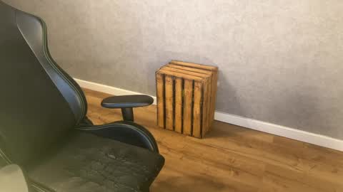 Snapshot of metu21 chatting on February 26, 2:37 am metu21 online show from February 26, 2:37 am