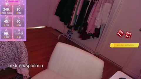 mew2wo online show from November 22, 10:14 am