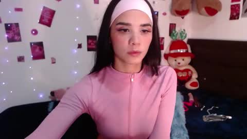 Snapshot of meygan_ chatting on November 14, 1:48 am meygan_ online show from November 14, 1:48 am