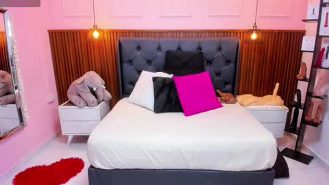 Snapshot of meylagia chatting on November 4, 3:16 am meylagia online show from November 4, 3:16 am