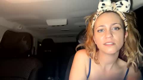 mezzy69 online show from January 14, 9:45 am