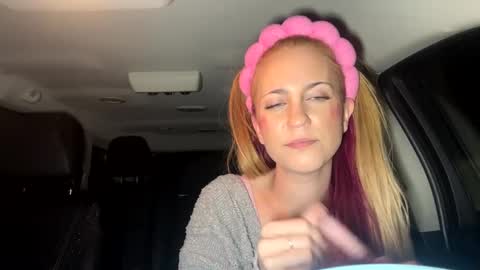 mezzy69 online show from February 19, 10:01 am