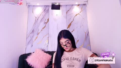 Snapshot of mhia_kate chatting on May 15, 12:12 pm Mhia Kate online show from May 15, 12:12 pm
