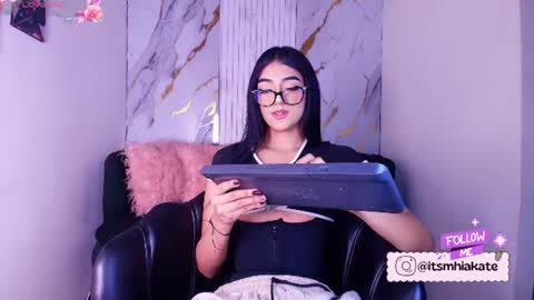 Snapshot of mhia_kate chatting on June 16, 12:08 pm Mhia Kate online show from June 16, 12:08 pm