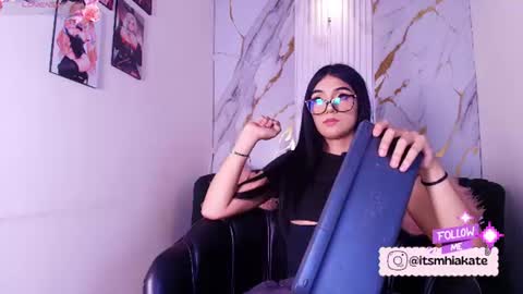 Snapshot of mhia_kate chatting on June 29, 12:16 pm Mhia Kate online show from June 29, 12:16 pm