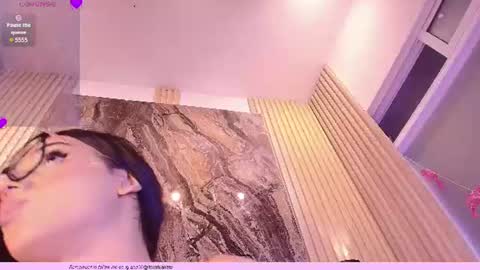 Snapshot of mhia_kate chatting on July 28, 6:20 pm Mhia Kate online show from July 28, 6:20 pm