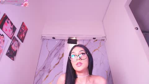 Snapshot of mhia_kate chatting on August 3, 12:21 pm Mhia Kate online show from August 3, 12:21 pm