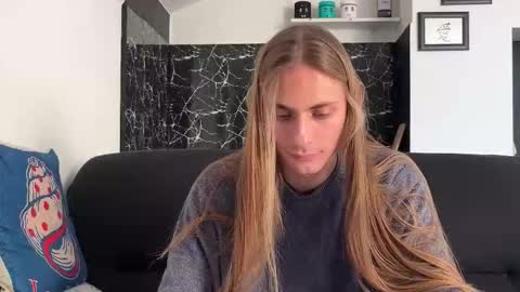 Snapshot of mi_chyort chatting on January 17, 2:22 pm Misha online show from January 17, 2:22 pm