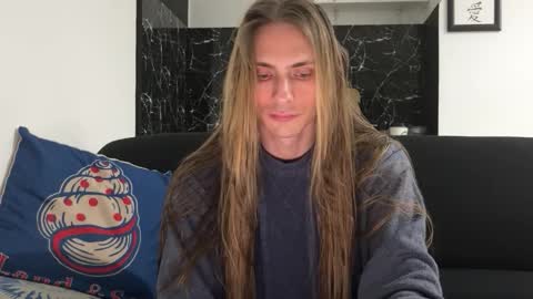 Snapshot of mi_chyort chatting on February 8, 4:54 pm Misha online show from February 8, 4:54 pm