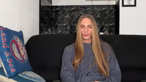 Snapshot of mi_chyort chatting on February 14, 3:53 pm Misha online show from February 14, 3:53 pm