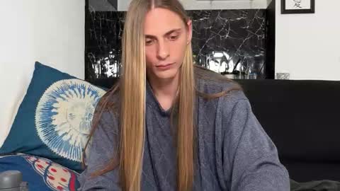 Snapshot of mi_chyort chatting on February 17, 4:46 pm Misha online show from February 17, 4:46 pm