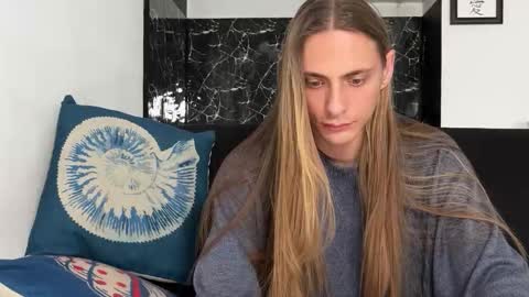 Snapshot of mi_chyort chatting on February 18, 4:03 pm Misha online show from February 18, 4:03 pm