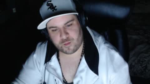 Snapshot of mi_vida21 chatting on January 10, 8:04 pm just ask online show from January 10, 8:04 pm