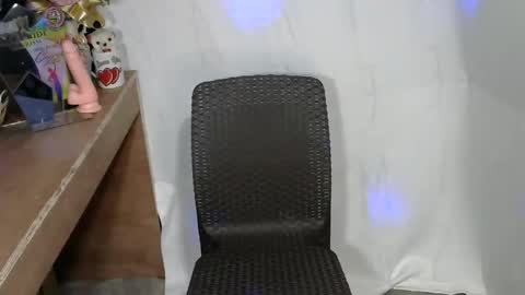 Mia online show from September 26, 3:05 pm