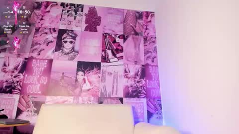 Snapshot of mia120923 chatting on November 24, 6:51 pm Mia online show from November 24, 6:51 pm