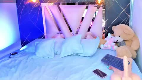 Mia online show from May 24, 10:48 pm