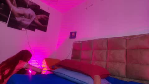 Emi online show from November 6, 7:26 pm