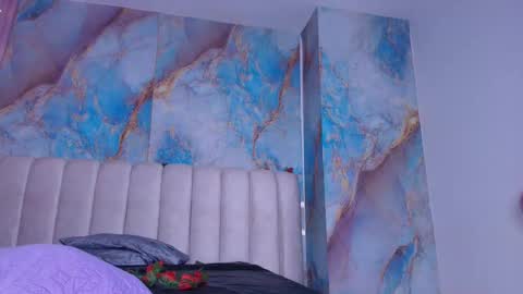 Emi online show from February 14, 7:21 pm