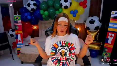 Violett online show from June 12, 8:08 pm