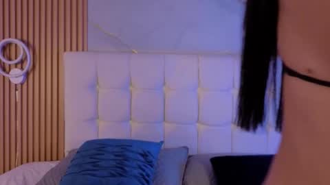 Snapshot of mia_2406_ chatting on December 16, 3:00 am mia online show from December 16, 3:00 am