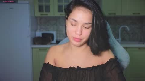 Mia online show from October 15, 10:54 pm