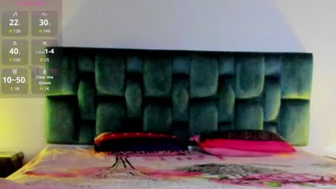 Snapshot of mia___velvet__ chatting on May 9, 9:47 am mia___velvet__ online show from May 9, 9:47 am