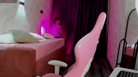 Snapshot of mia__caprice chatting on November 18, 12:49 am Mia GMT7 Mon Tue Wen Thur 1000am-0300pm Sat 0300am-0900am online show from November 18, 12:49 am