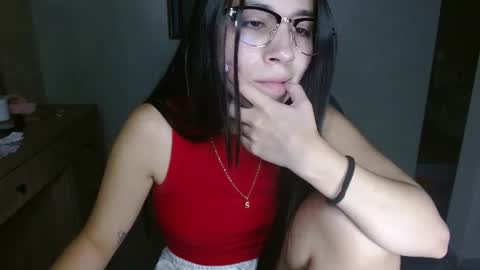 Mia online show from August 5, 12:57 am