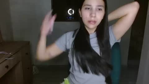 Mia online show from August 8, 1:52 am