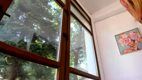 Snapshot of mia__milan chatting on May 15, 5:14 am Mia Milan online show from May 15, 5:14 am