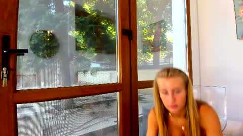Snapshot of mia__milan chatting on June 8, 5:41 am Mia Milan online show from June 8, 5:41 am