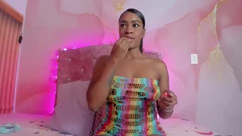 Snapshot of mia__robinson__ chatting on November 11, 10:59 am Mia online show from November 11, 10:59 am