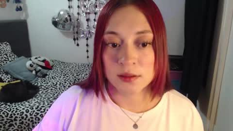 Snapshot of mia_adams_red chatting on November 29, 12:46 am mia online show from November 29, 12:46 am