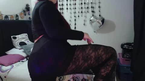 mia online show from January 15, 12:59 am