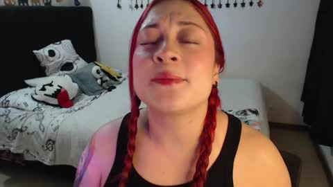 Snapshot of mia_adams_red chatting on May 12, 1:36 am mia online show from May 12, 1:36 am