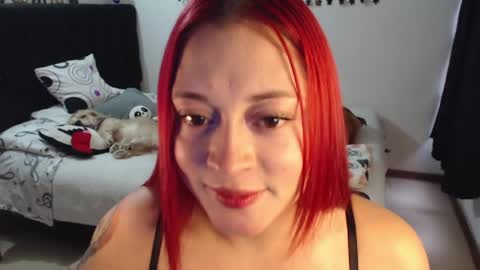 Snapshot of mia_adams_red chatting on May 13, 8:38 pm mia online show from May 13, 8:38 pm