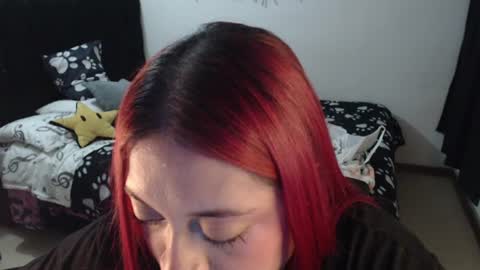Snapshot of mia_adams_red chatting on June 11, 12:32 am mia online show from June 11, 12:32 am