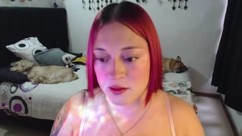 Snapshot of mia_adams_red chatting on June 17, 10:43 pm mia online show from June 17, 10:43 pm