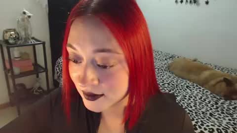 Snapshot of mia_adams_red chatting on July 17, 11:53 pm mia online show from July 17, 11:53 pm