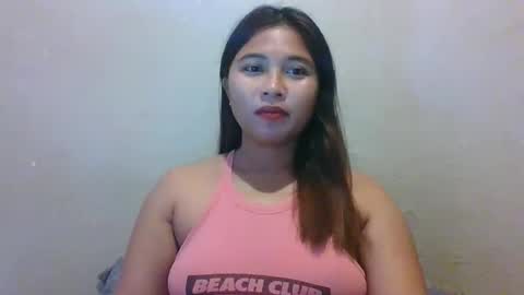 Snapshot of mia_bella04 chatting on December 15, 12:37 am mia_bella04 online show from December 15, 12:37 am