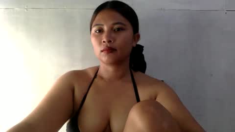 Snapshot of mia_bella04 chatting on February 21, 2:23 am mia_bella04 online show from February 21, 2:23 am