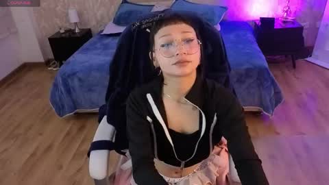 Snapshot of mia_bloom2 chatting on May 26, 4:52 am mia online show from May 26, 4:52 am