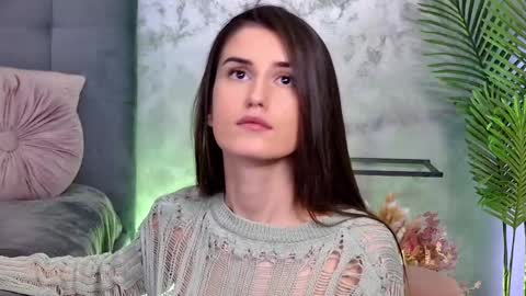 Freya Allen online show from February 17, 12:21 am