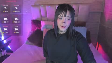 Mia online show from June 24, 5:28 am