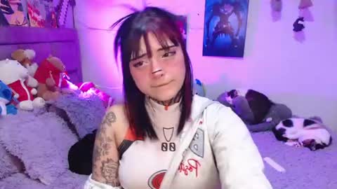 Mia online show from July 11, 5:32 am