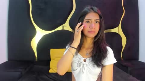 mia_clark18 online show from November 8, 4:18 pm