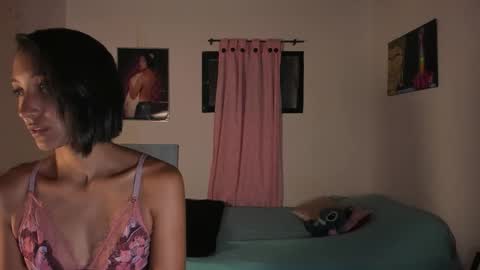 Mia Sandoval online show from February 16, 6:59 pm