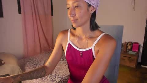 Mia Sandoval online show from April 28, 6:46 pm