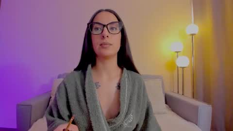 Sarah Luna online show from February 4, 5:08 pm